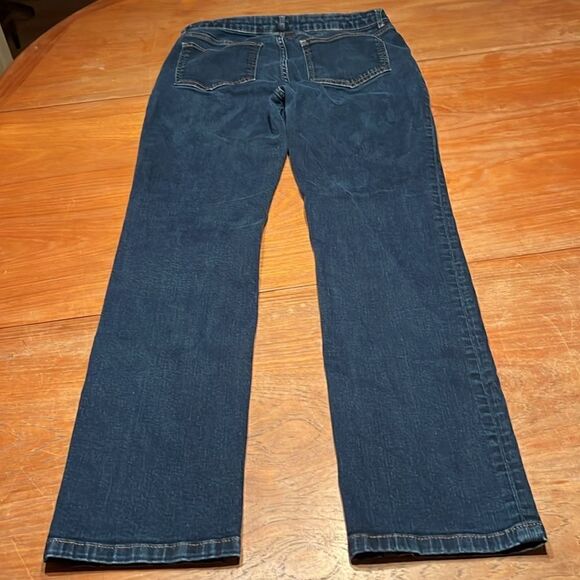 Boden The Trafalgar Straight Leg Jeans - Picture 2 of 11